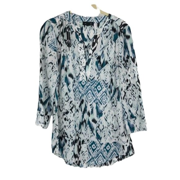 Le chateau blue white abstract print 3/4 sleeve blouse notch V neck - Picture 1 of 14